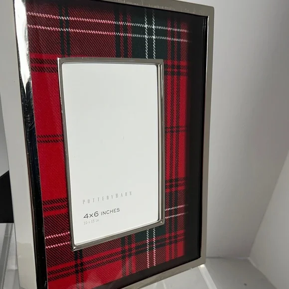 Pottery Barn Lynbrook Plaid 4”x6” Picture Frame - Picture 3 of 9